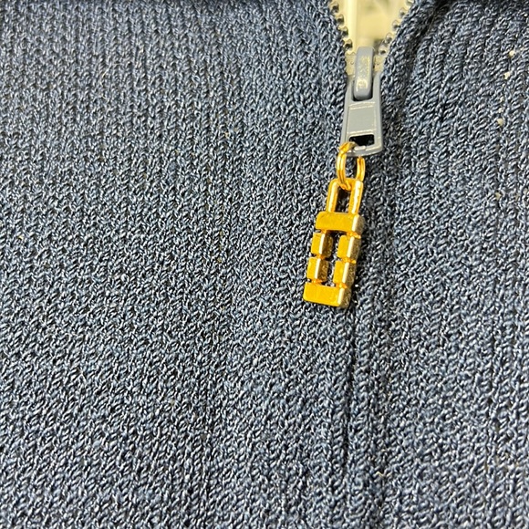 ST JOHN Vintage SJK Navy Blue Knit Zipper Jacket Gold Cloisonne Charm Size 4 - Picture 4 of 11